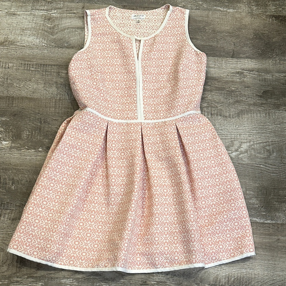 Women's Size 12‎ Max Studio Specialty Products Sleeveless Dress in Pink Jacquard